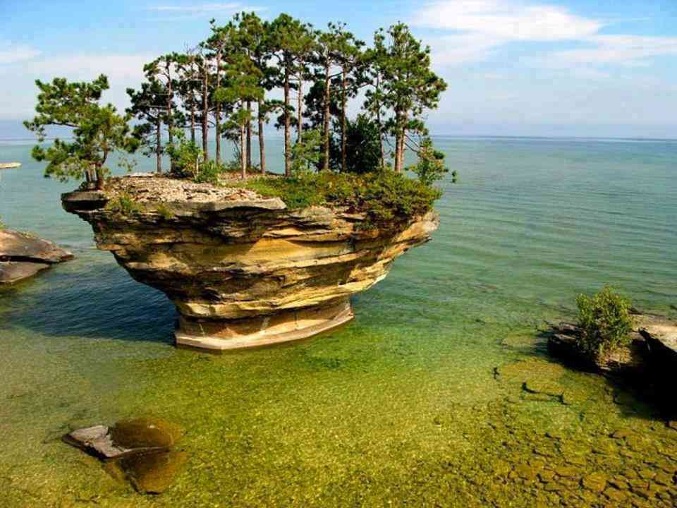 Travelify опубликовал фотографии каменных кораблей Гурона. 15043.jpeg Travelify опубликовал фотографии каменных кораблей Гурона. 15043.jpeg