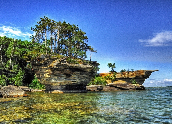 Travelify опубликовал фотографии каменных кораблей Гурона. 15044.jpeg Travelify опубликовал фотографии каменных кораблей Гурона. 15044.jpeg
