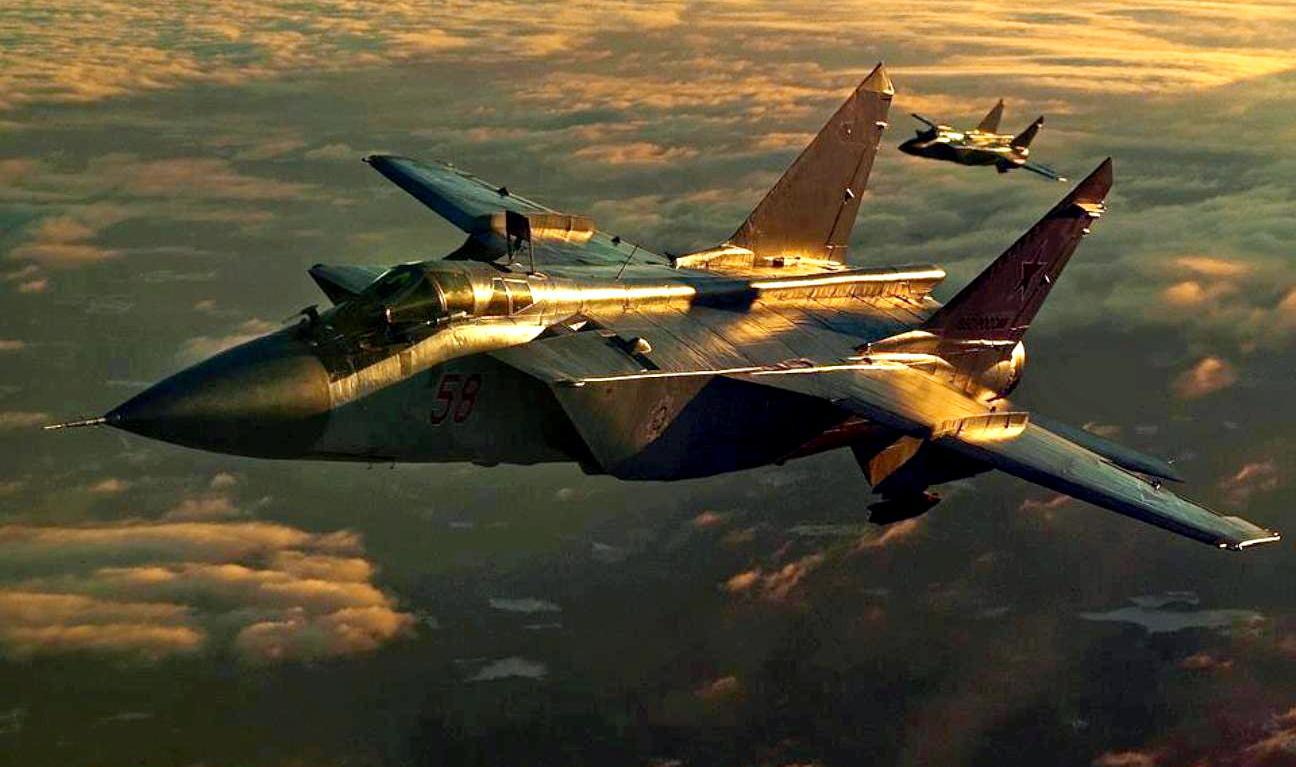 Пять МиГ-31 полетали за полярным кругом. самолет 