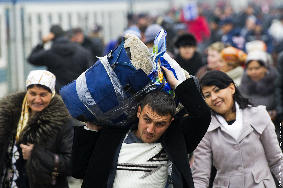 Депортанты будут сами оплачивать свое выдворение. 15297.jpeg Депортанты будут сами оплачивать свое выдворение. мигранты