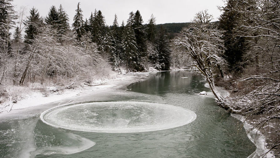 Загадочный ледяной диск появился на реке Бася. 14342.jpeg