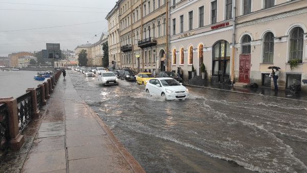 «Водоканал» готовится к возможным подтоплениям в Петербурге. вода, дожди, потоп, Петербург