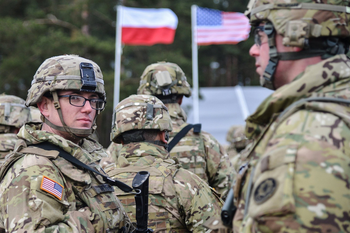 Солдата НАТО арестовали за грабеж в Вильнюсе. 15424.jpeg Солдата НАТО арестовали за грабеж в Вильнюсе. солдат нато
