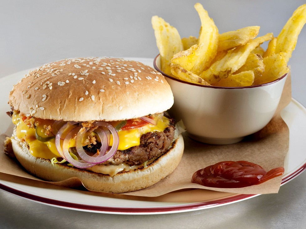 Корпорация McDonald’s решила делать бургеры без искусственных добавок. 13452.jpeg