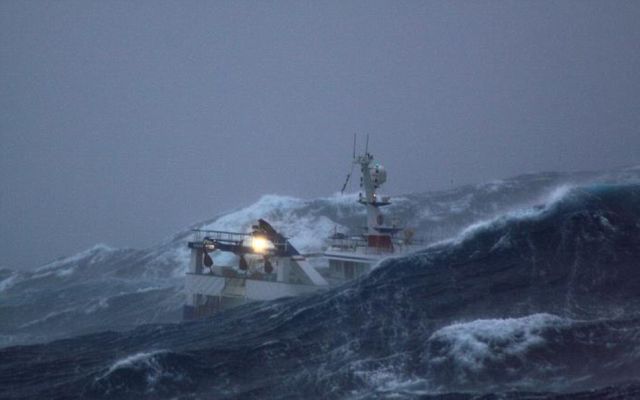 В Японском море спасли корейских рыбаков. 13537.jpeg В Японском море спасли корейских рыбаков. 13537.jpeg