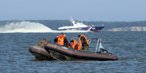 ФСБ задержала более 80 граждан КНДР в Японском море за браконьерство. рыба, браконьеры, Северная Корея, Японское море