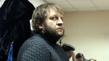 Полицейских могут уволить из-за Емельяненко