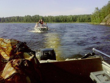 Рыбаки спасли семью на Ладоге