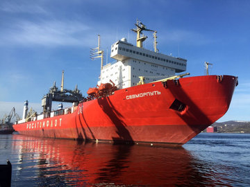 Камчатская семга доплывет до Петербурге на атомном судне